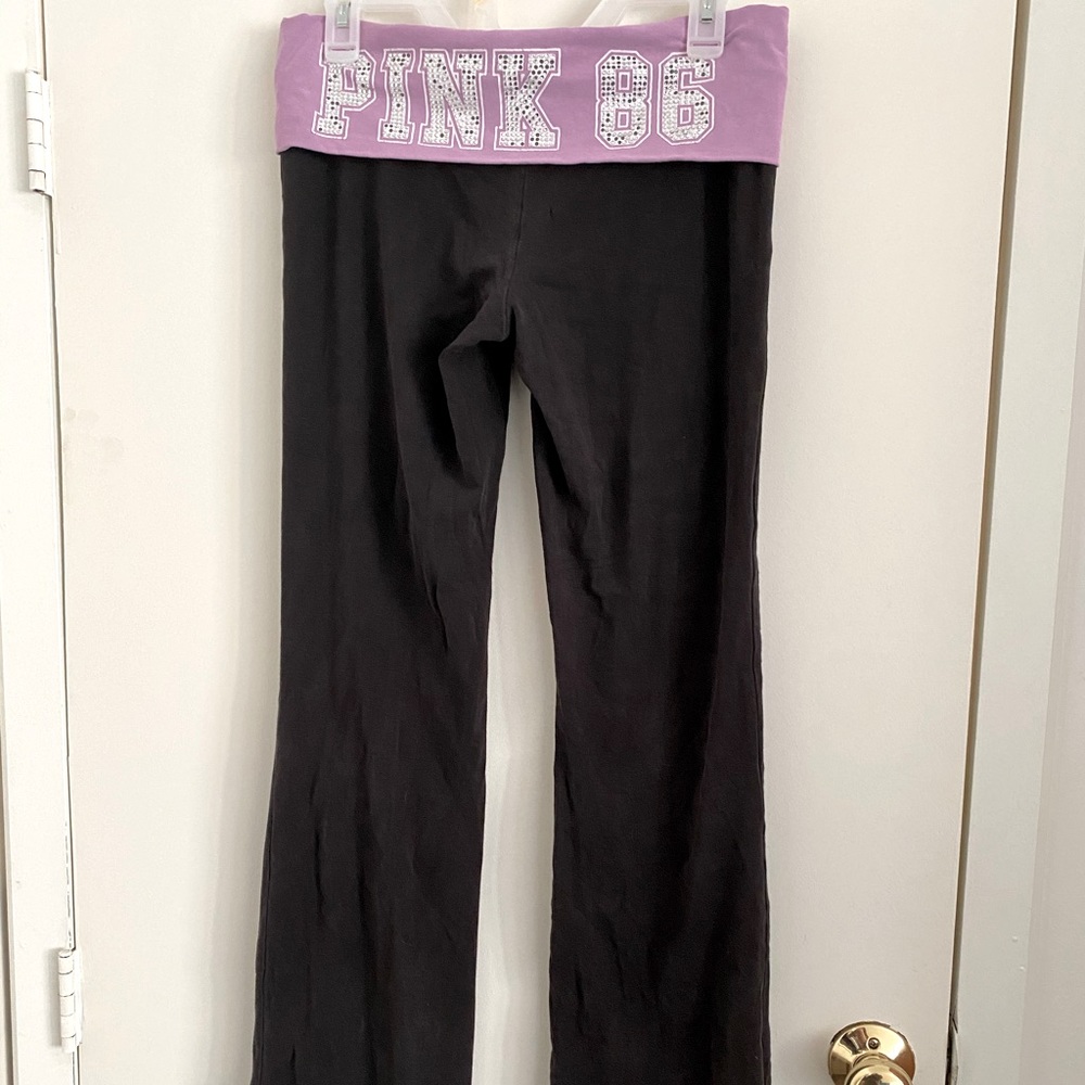 Victoria’s Secret pink yoga pants